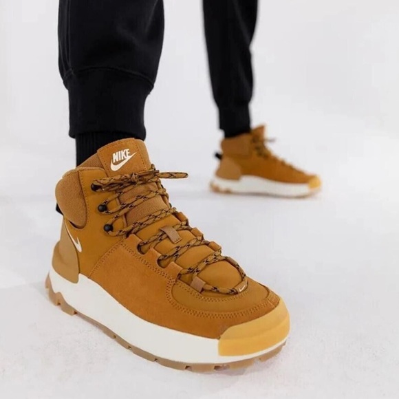 Nike Womens City Classic Boots - Picture 3 of 8